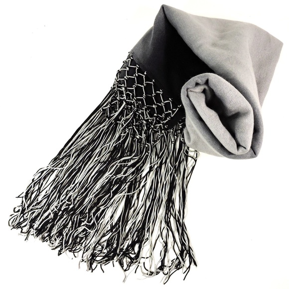 BINDYA LULLA ⚜ WOMEN'S BLACK AND GREY WOOL/SILK FASHION WINTER WRAP